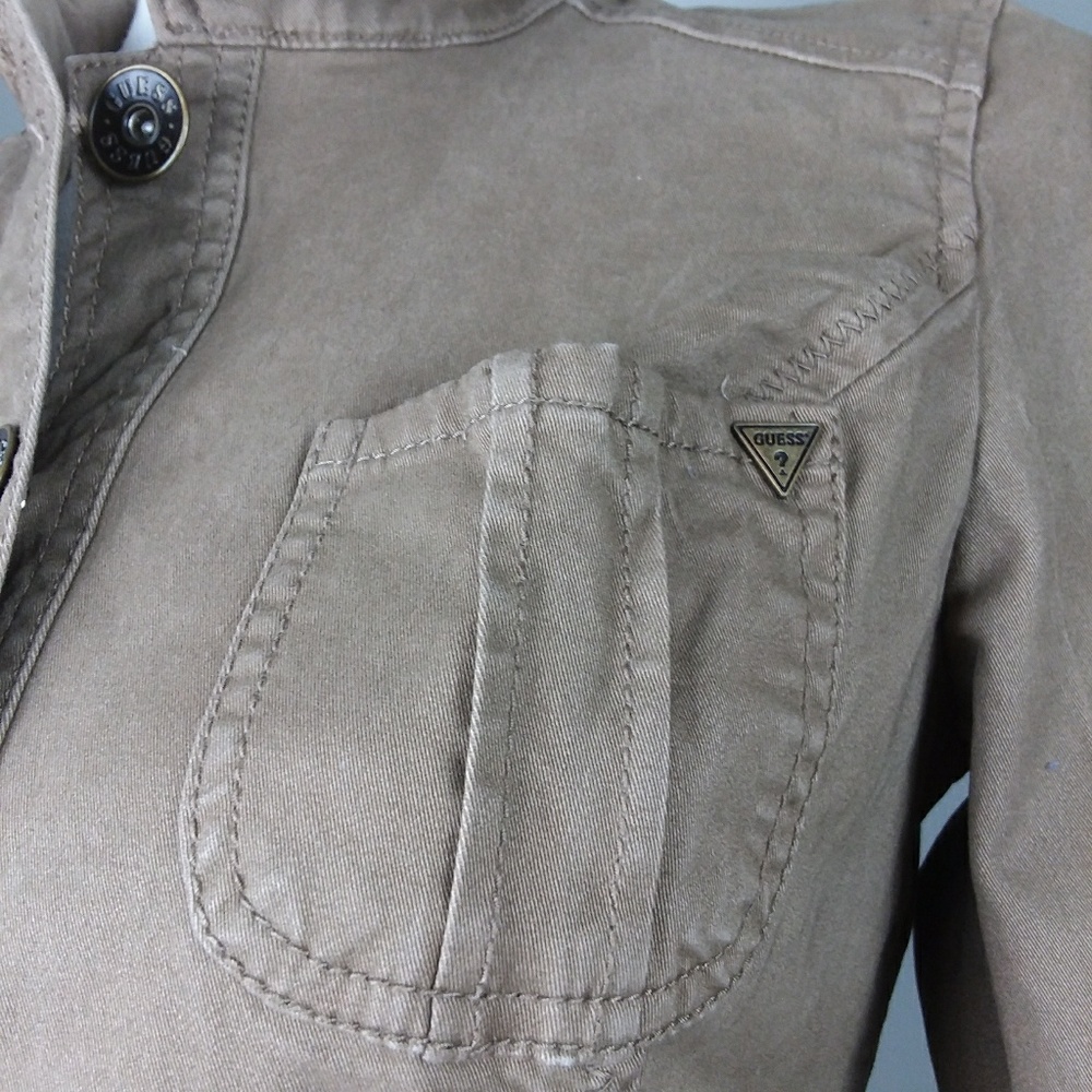 SALE💕[Guess] jacket - Picture 3 of 8